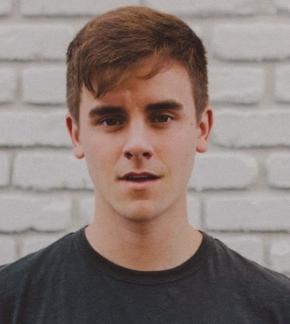 photo Connor Franta