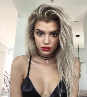 photo Alissa Violet