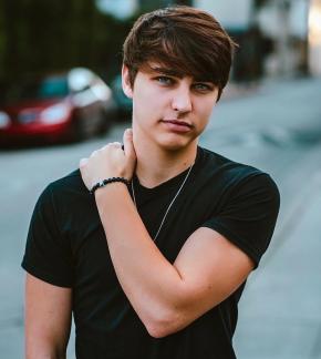 photo Colby Brock
