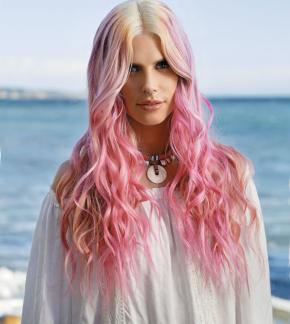 photo Cleo Rose Elliott