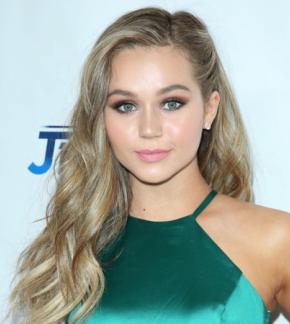 photo Brec Bassinger
