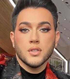 photo Manny Mua
