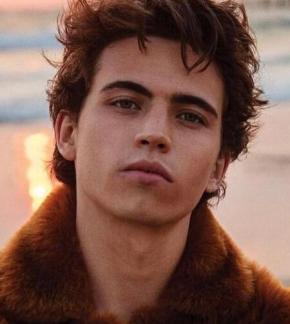 photo Tanner Buchanan