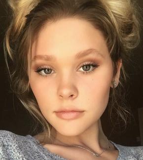 photo Madeline Damskey