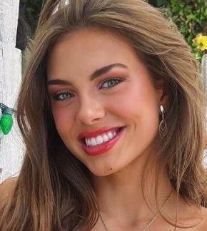 photo Caitlin Carmichael