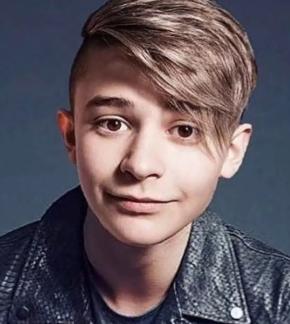 photo Leondre Devries