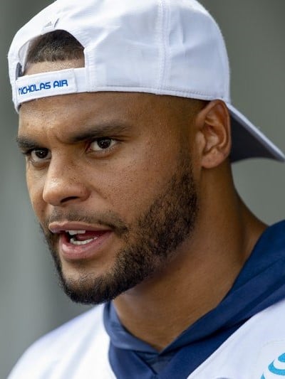 Dak Prescott Bio, Net Worth, Parents, Siblings, Football Career 2022 ...