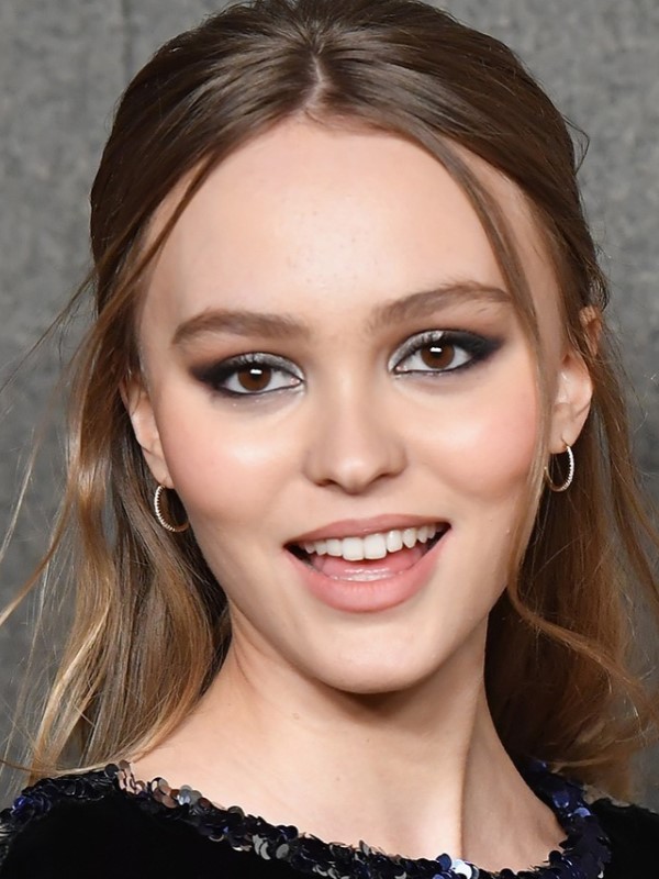 Lily-Rose Depp Bio, Net Worth, Parents, Movies, Age, Height, Facts 2024 ...