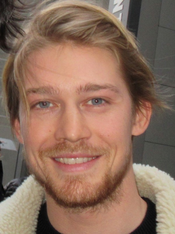 Joe Alwyn Net Worth 2023 - How Much Is Joe Alwyn Worth?