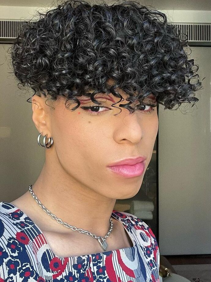 Larray — Bio, Parents, YouTube career, Girlfriend, Net worth, Net worth ...
