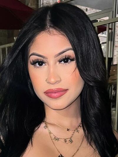 Desiree Montoya — Bio, Parents, Instagram career, Boyfriend, Net worth ...