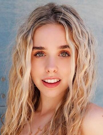 Jenna Davis — Bio, Parents, TV career, Boyfriend, Net worth