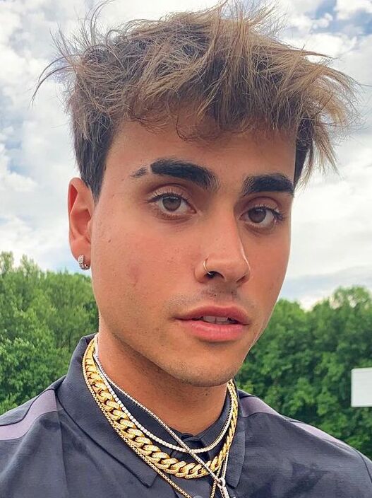 Darius Dobre — Bio, Parents, Youtube career, Relationship, Net worth ...