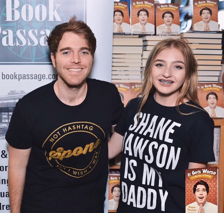 Shane Dawson with Fan Shane Dawson with Fan