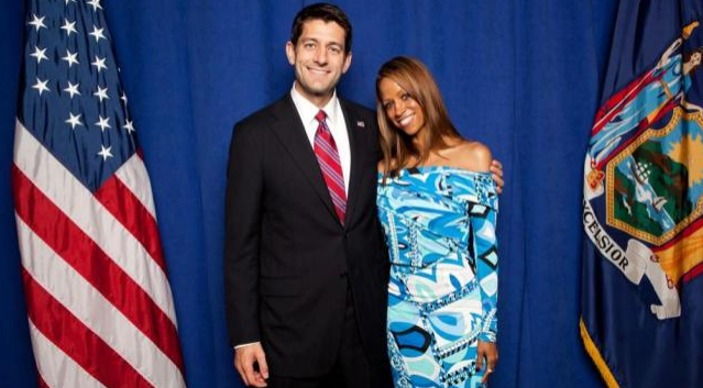 Stacey Dash Supports Mitt Romney Stacey Dash Supports Mitt Romney