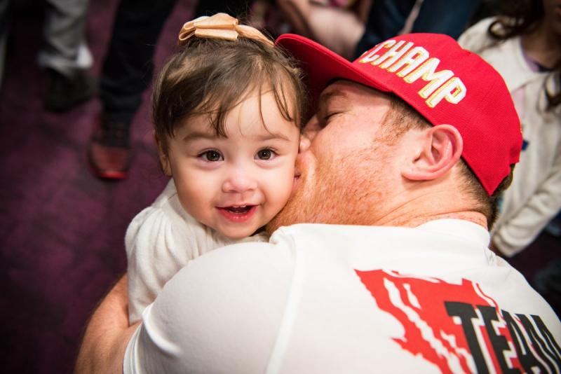 Canelo Alvarez Age, Height, Weight, Net Worth, Wife 2022 - World-Celebs.com