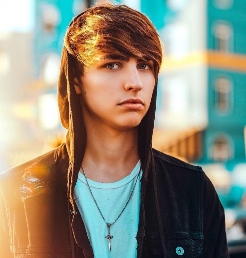 Colby Brock Age, Height, Weight, Net Worth 2022 - World-Celebs.com