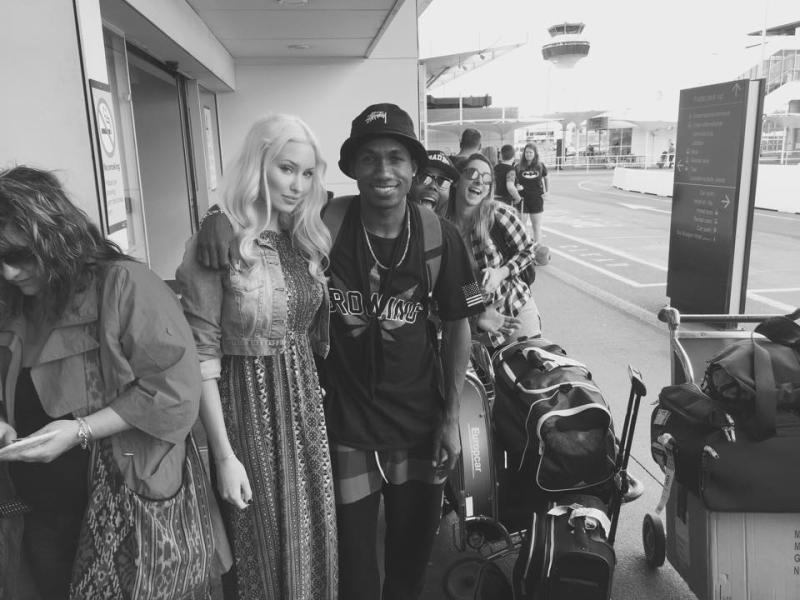 Hopsin with a girl Hopsin with a girl
