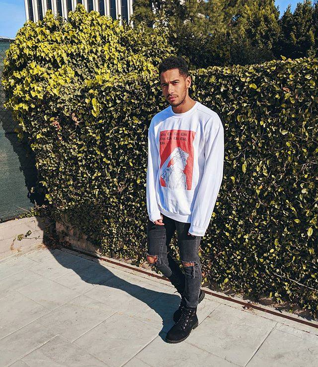 Elliot Knight Elliot Knight