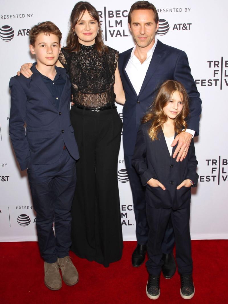 Emily Mortimer with her husband Alessandro Nivola and their kids Emily Mortimer with her husband Alessandro Nivola and their kids