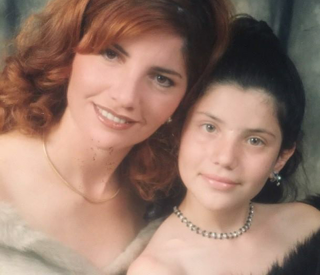 Young Laura Mellado with her mom Young Laura Mellado with her mom