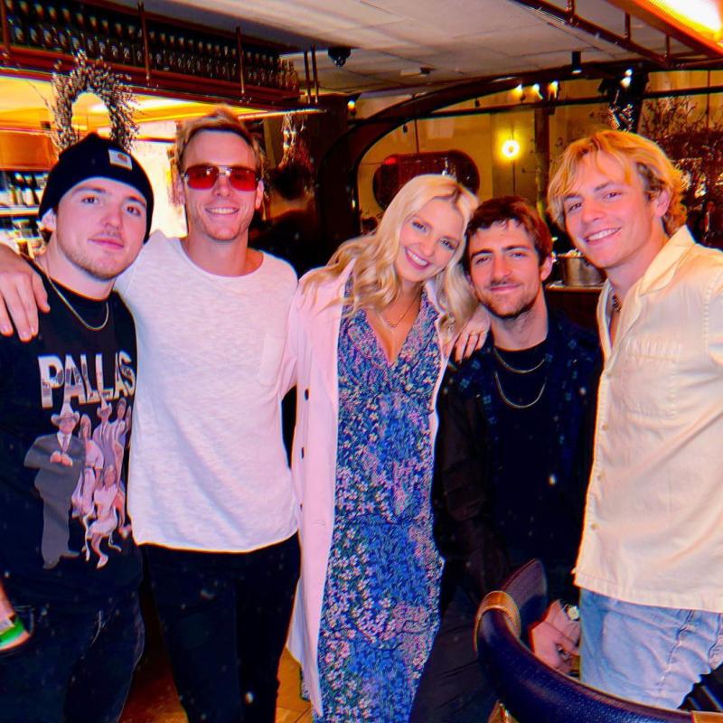 Rydel Funk with her brothers Rydel Funk with her brothers