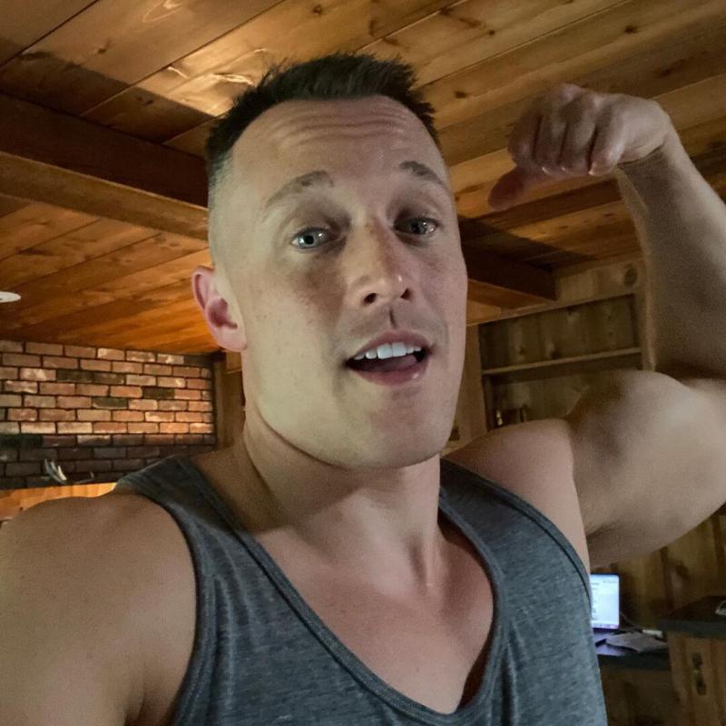 Davey Wavey Instagram