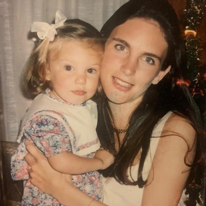 Young Macarena Achaga with her mother Young Macarena Achaga with her mother