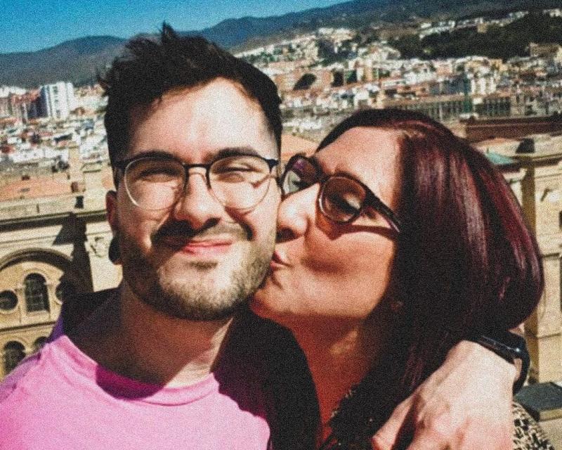 Wismichu with his mother Wismichu with his mother