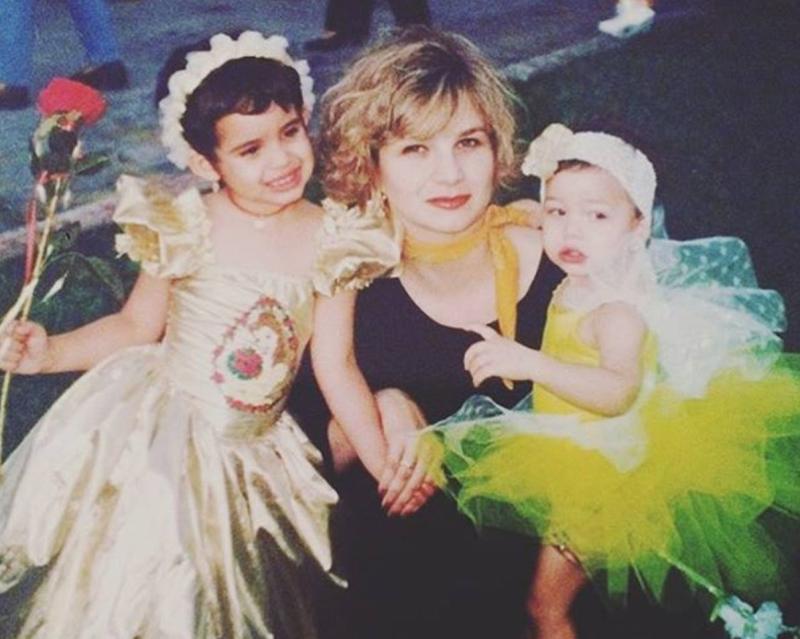 Young Sofia Carson with her mother and sister Young Sofia Carson with her mother and sister
