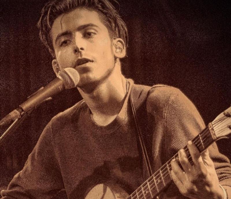 Aidan Gallagher Aidan Gallagher