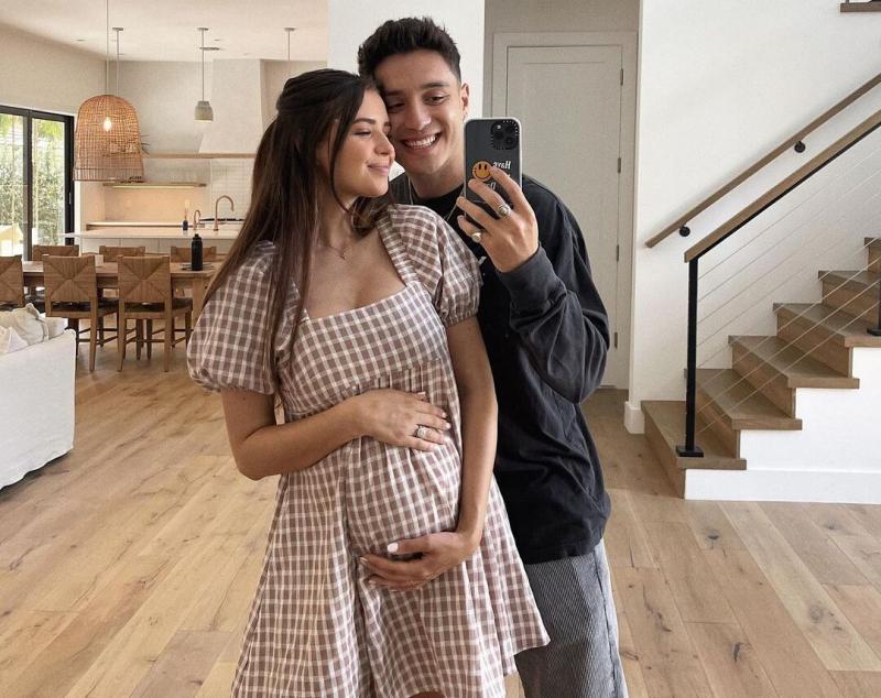 Jess Conte with Gabriel Conte Jess Conte with Gabriel Conte