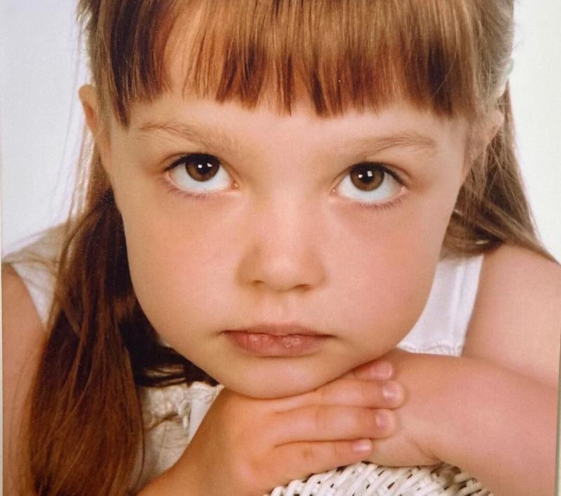 Young Sydney Serena Young Sydney Serena