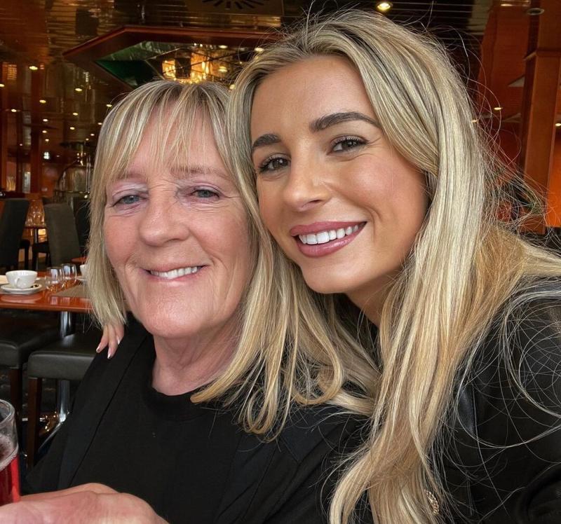Dani Dyer with her mother Dani Dyer with her mother