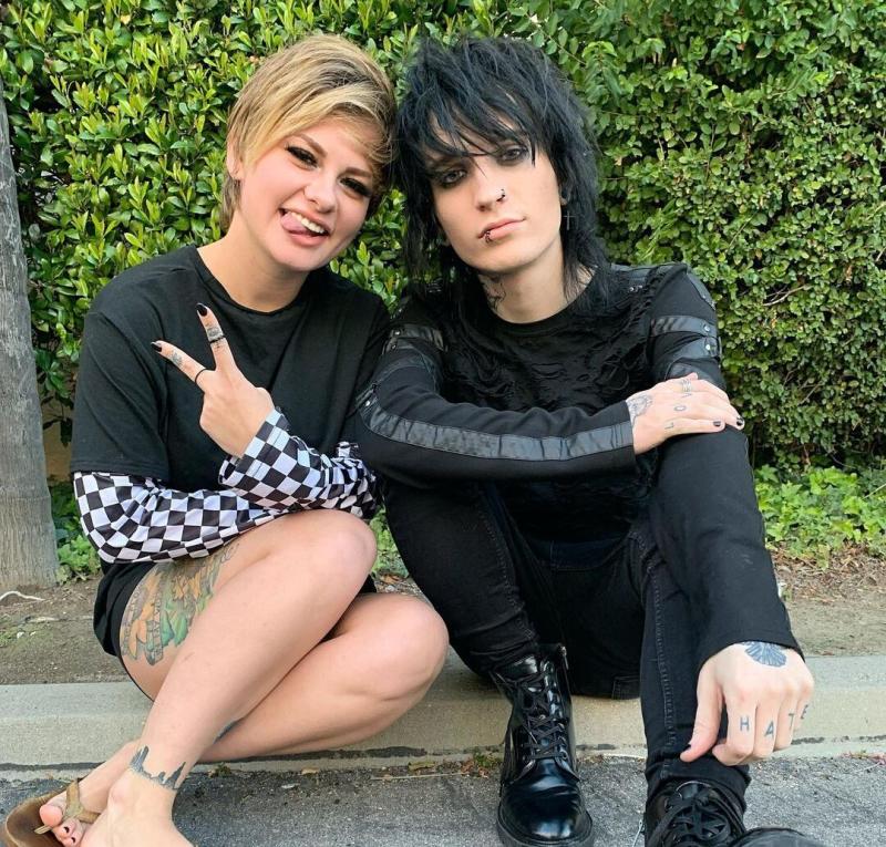 Shannon Taylor with Johnnie Guilbert Shannon Taylor with Johnnie Guilbert
